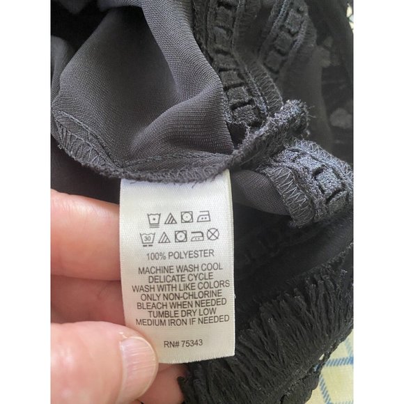 Cynthia Rowley Women's Shift Dress Size 2‎ Black Fringe Crochet Hem Gold Zipper - Picture 10 of 12